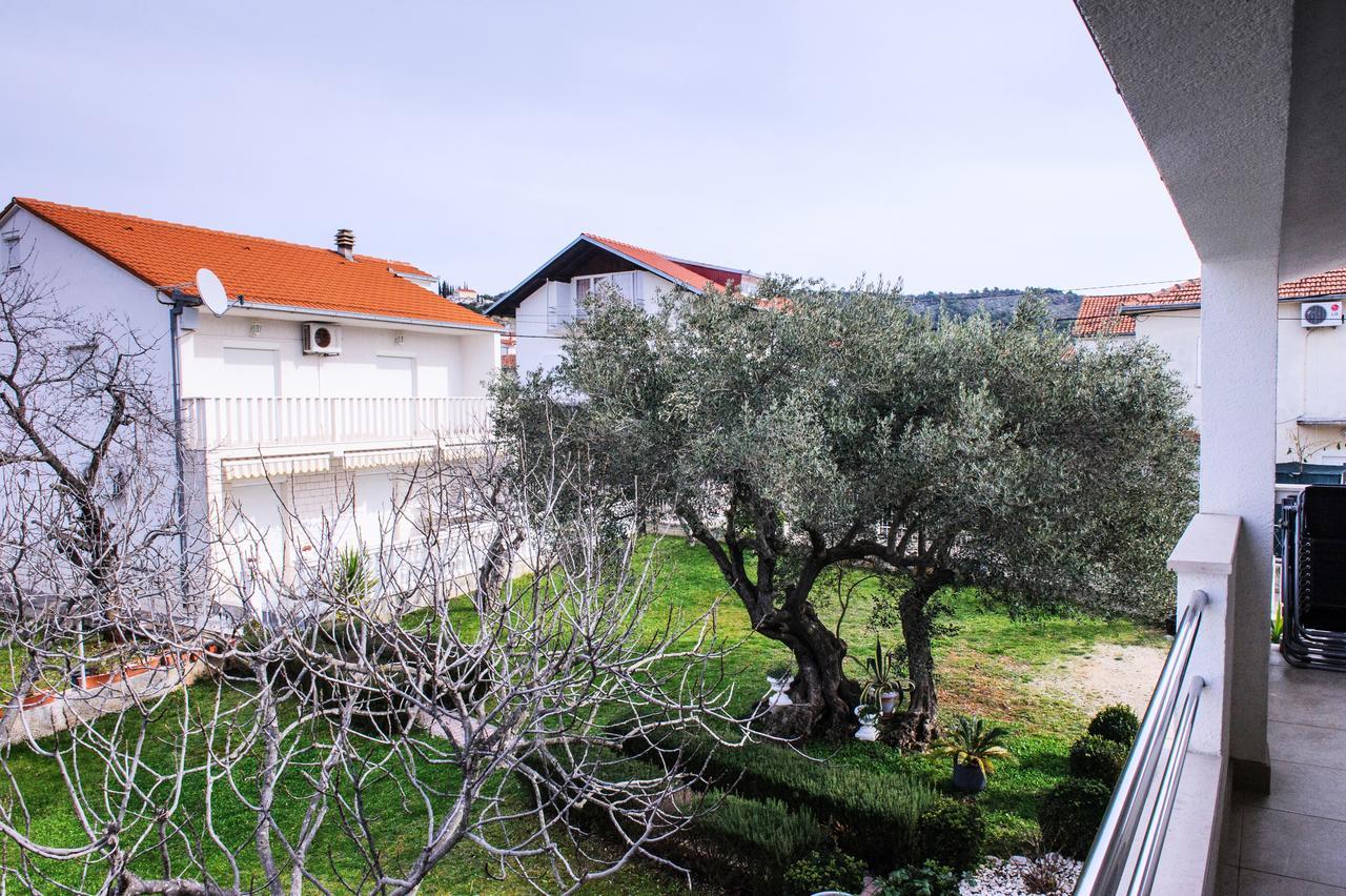 Apartments Mila Marina Exterior photo